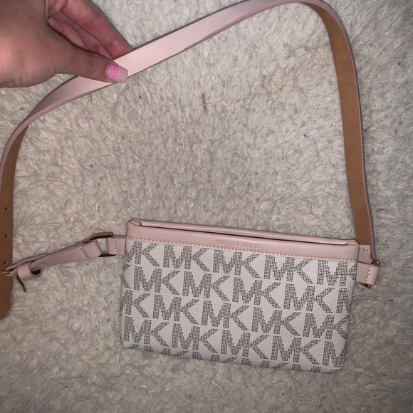 Michael Kors Fanny Pack / Belt bag - Picture 1 of 2